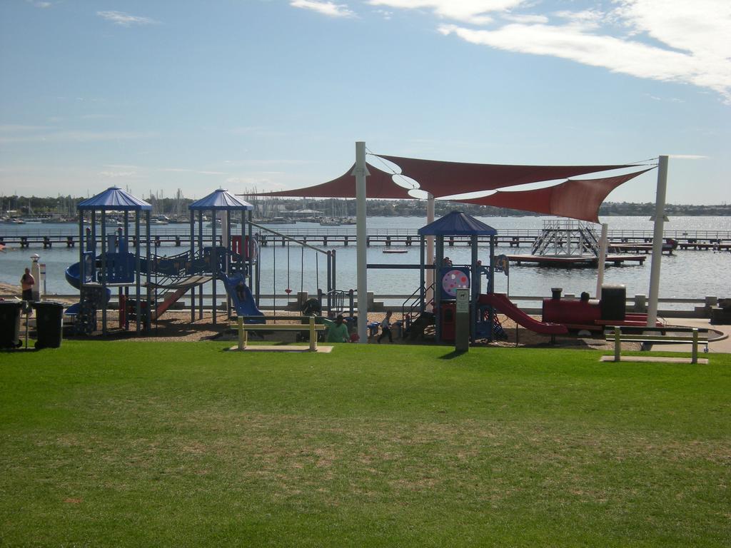 The Waterfront Apartments Geelong Exterior foto